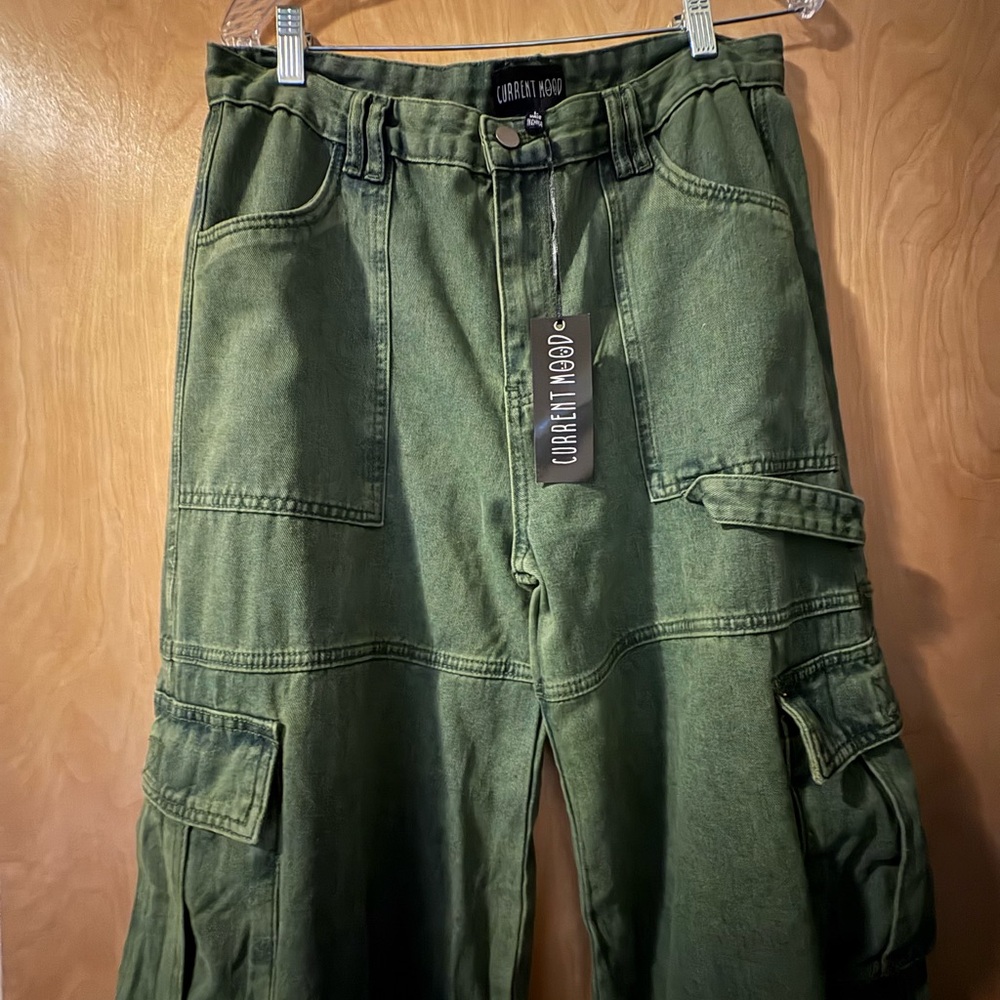 NWT Current Mood, Dolls Kill, Get A Life Wide Leg Cargo Pants - Picture 3 of 5
